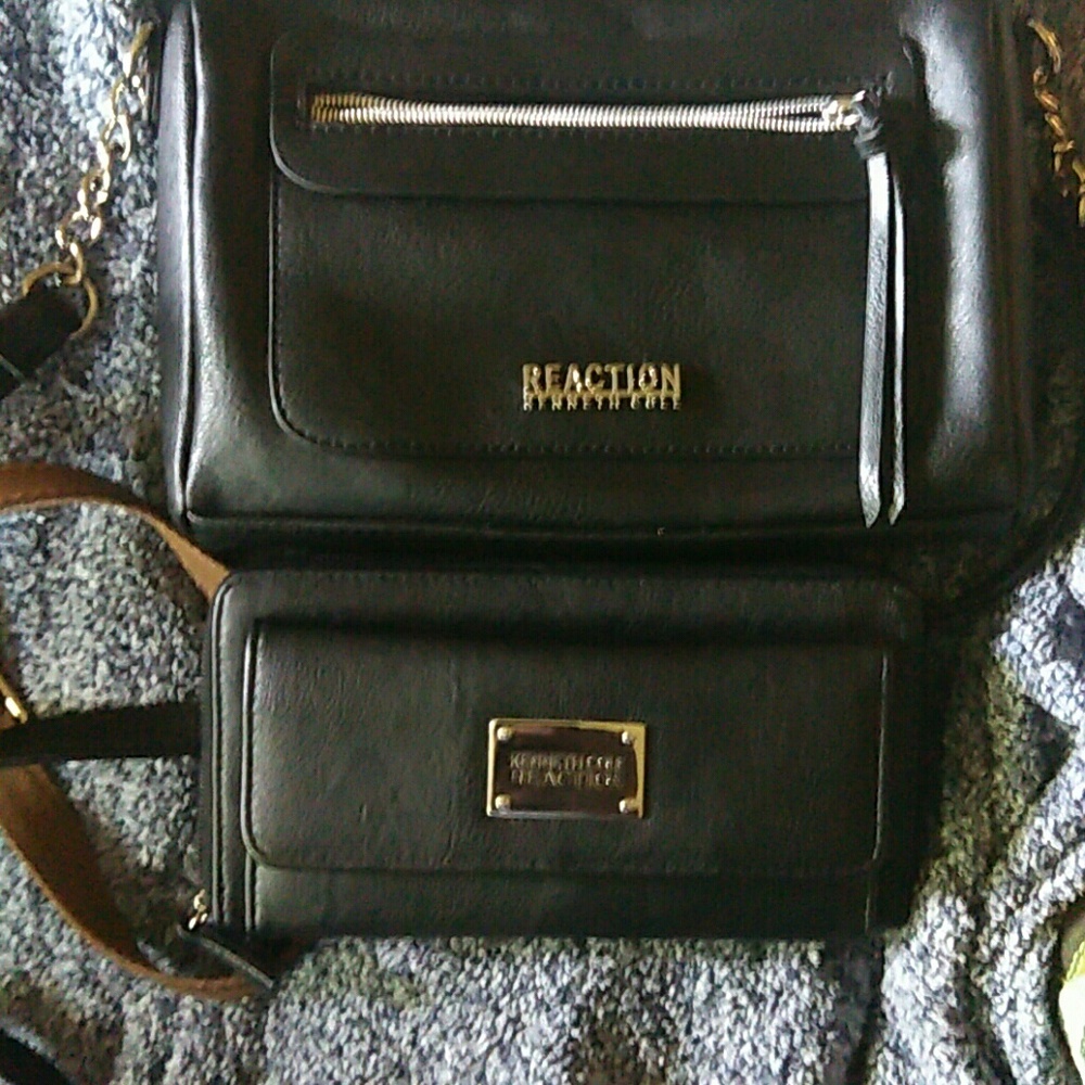Kenneth Cole Black handbag/ wallet